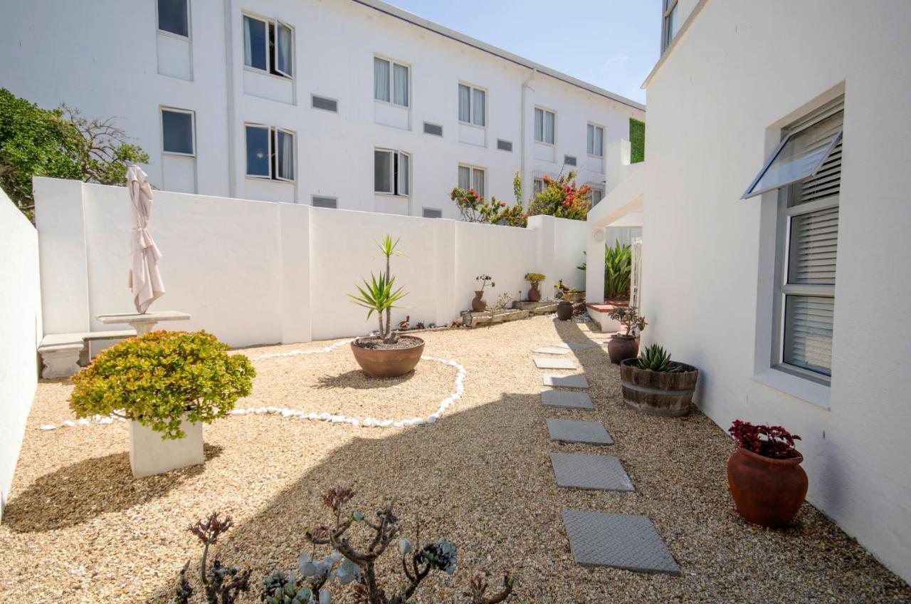Small Bay Guest House Bloubergstrand Dış mekan fotoğraf