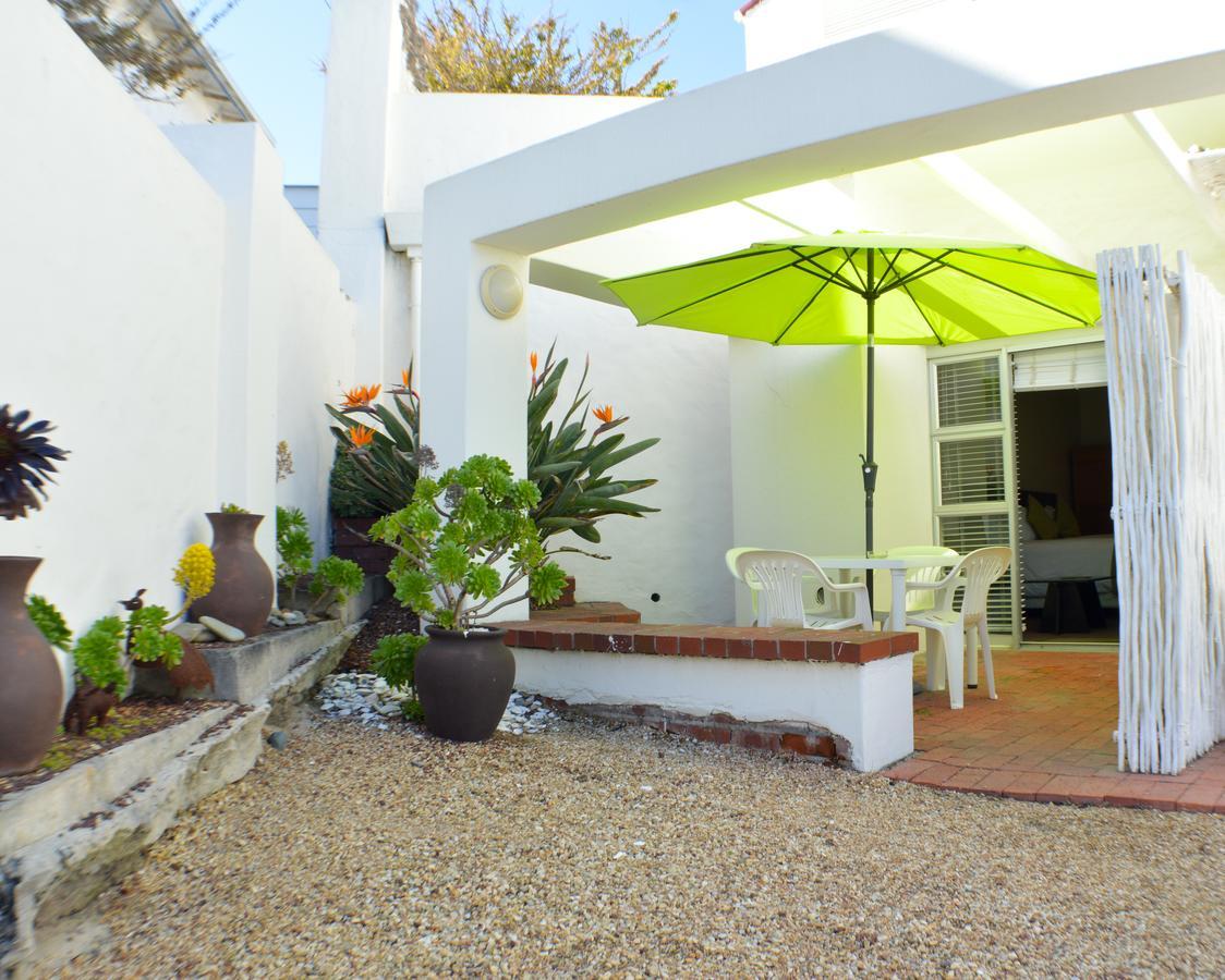 Small Bay Guest House Bloubergstrand Dış mekan fotoğraf